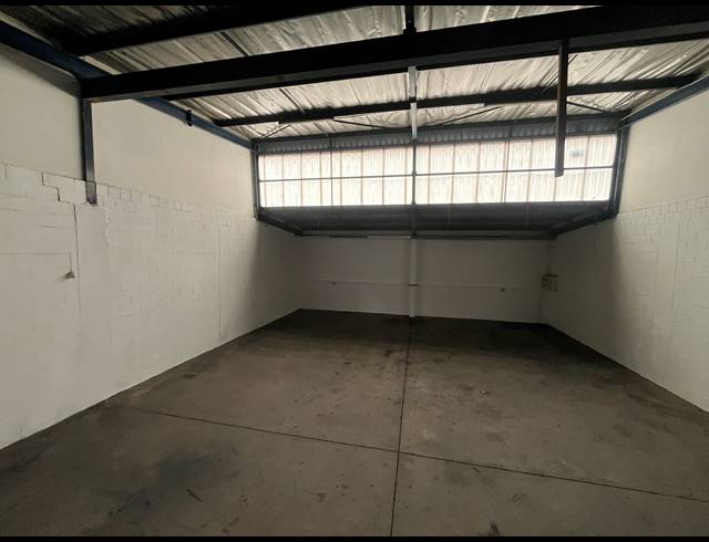 200M² WAREHOUSE TO LET IN EASTLEIGH